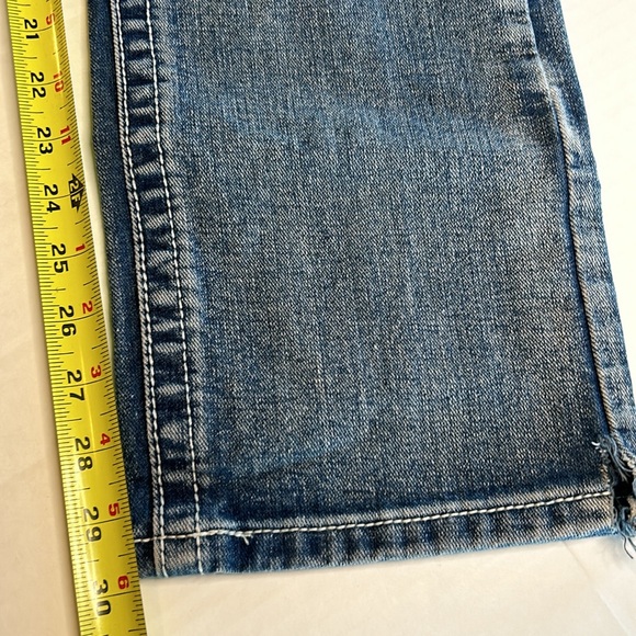 1738 Dynasty Blue Denim Distressed Embroidered Back Pocket Jeans. Size 36 - Picture 14 of 15